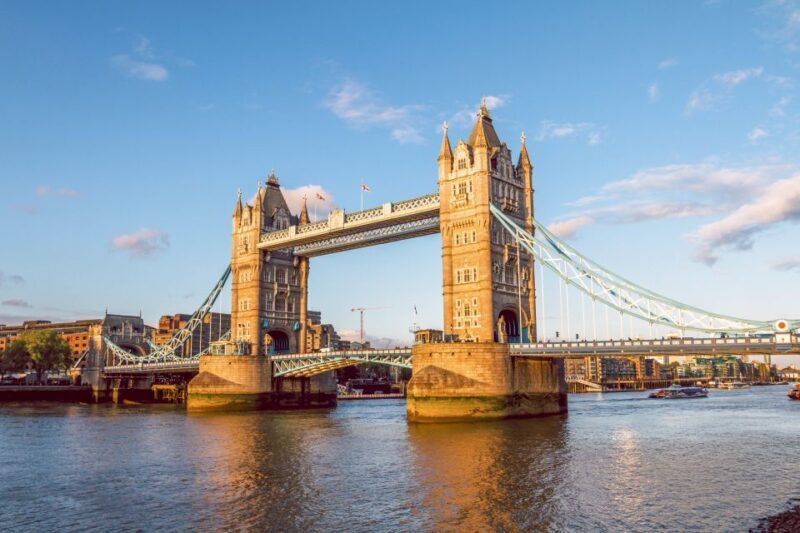 London: Vintage Bus Tour and London Eye Ticket - Experiencing London on a Vintage Bus and Thames Cruise