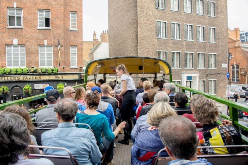 London: Vintage Bus Tour and London Eye Ticket - The Guide and Overall Experience