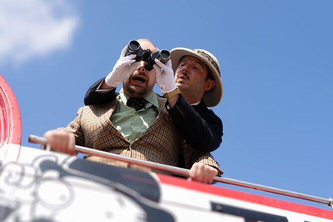London Vintage Bus Tour: Live Comedy Sightseeing Show - Key Points