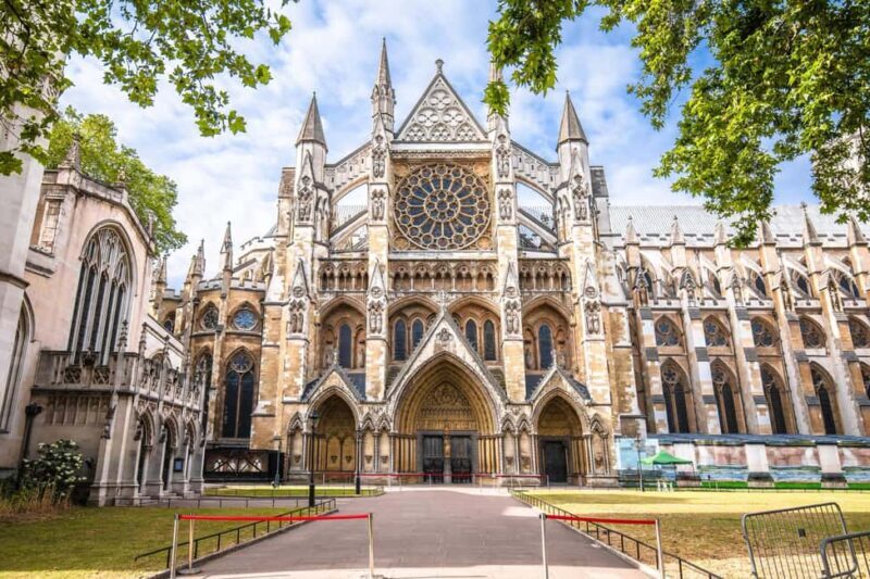 London: Westminster Abbey, Big Ben & Buckingham Guided Tour - The Practical Side