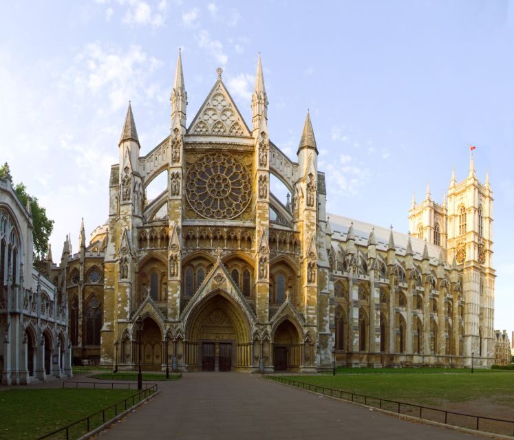 London: Westminster Abbey & Churchill War Rooms Walking Tour - The Practicalities