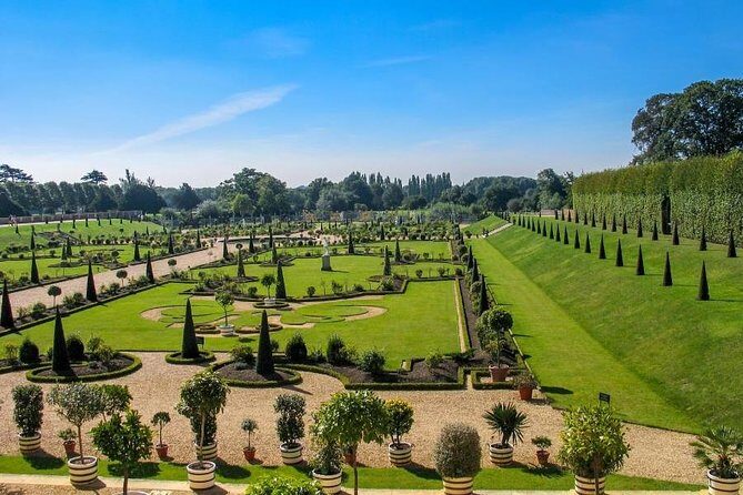 London, Windsor Castle, Hampton Court Palace with Free Snack Pack - Frequently Asked Questions