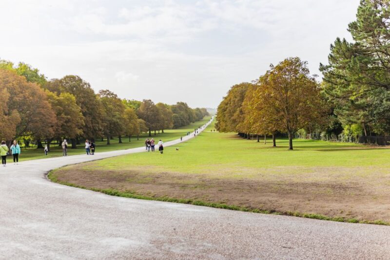 London: Windsor Castle, Stonehenge & Bath Full-Day Tour - FAQ