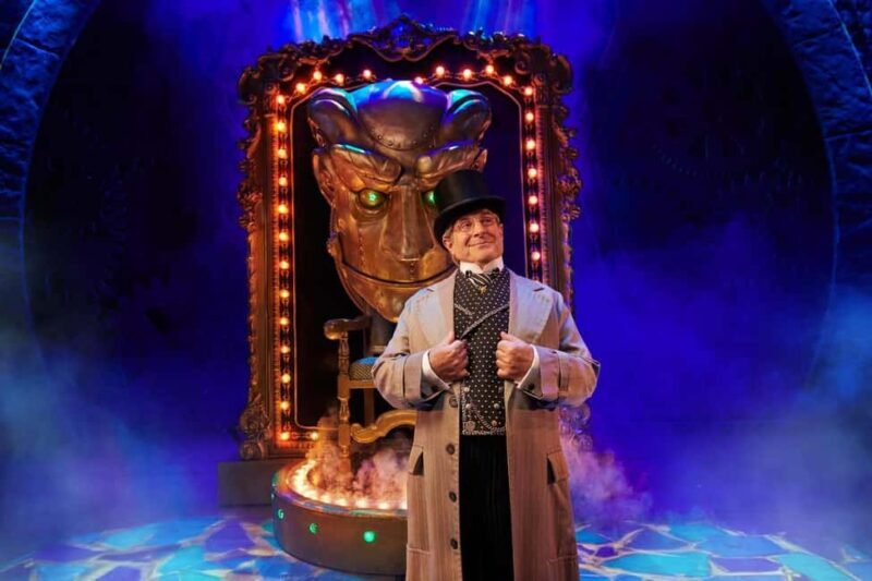 London's West End: Ticket to Wicked the Musical - The Ticket and Venue Details