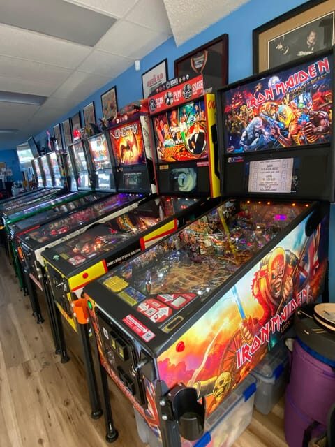 Long Beach: Pinball Arcade 40 Pinball Machines on Freeplay - What to Expect at the Long Beach Pinball Arcade