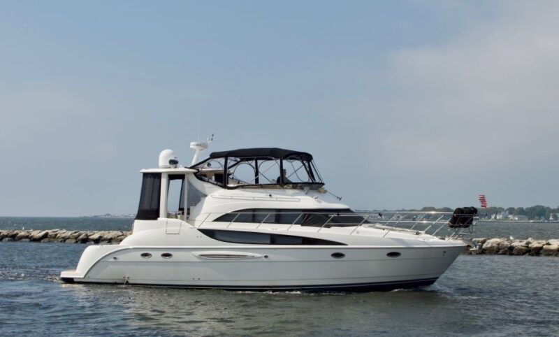 Long Island: Yacht Charters, Location: Port Jefferson Harbor - The Yacht Experience: What to Expect