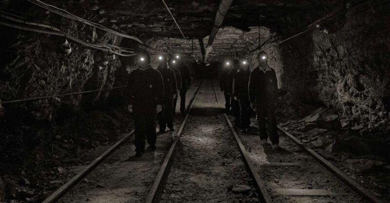 Longyearbyen: Historic Coal Mine Tour at Gruve 3 - Key Points