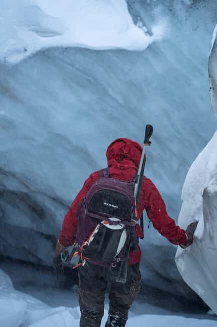 Longyearbyen: Snowshoeing Adventure to Svalbard Glacier - Setting Off into the Arctic Wonderland