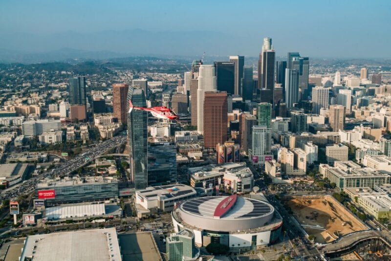 Los Angeles: Downtown Landing Helicopter Tour - Key Points: