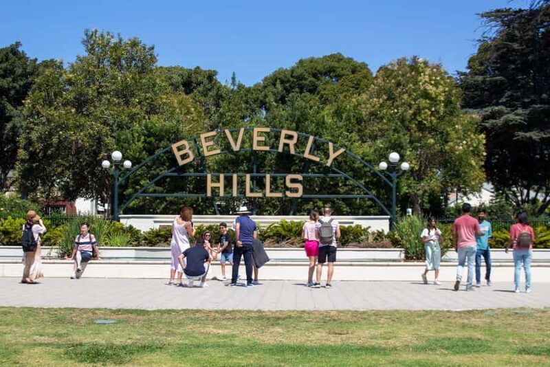 Los Angeles: Famous Neighbourhoods and Celebrity Homes Tours - The Itinerary in Detail