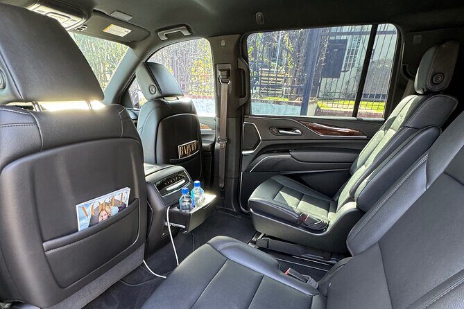 Los Angeles LAX Private Car Service - Cadillac Escalade - What the Vehicle Offers