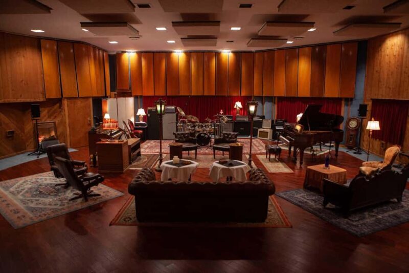 Los Angeles: One On One Recording Studios Tour - What to Expect from the Studio Tour
