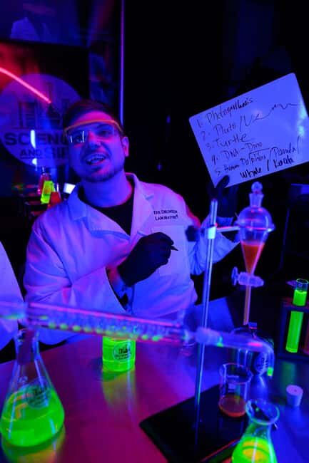 Los Angeles: Science and Sip The Drunken Laboratory - What to Expect: A Night of Experiments and Drinks