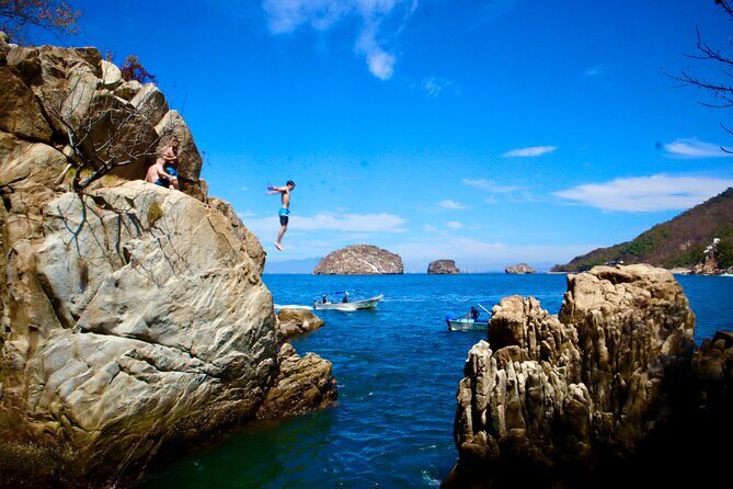 Los Arcos 5 islands Snorkeling Cliff Jumping and Hidden Beach - The Experience in Detail