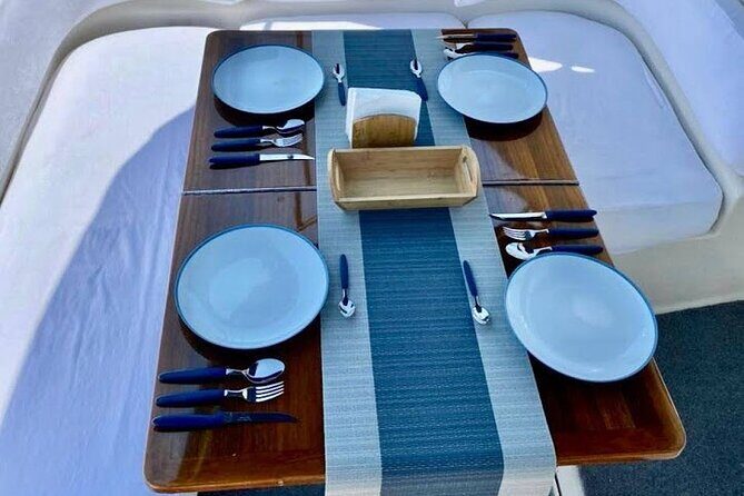 Los Cabos Private Yacht Tour, Water Activities, Lunch and Drinks - FAQs About the Cabo San Lucas Private Yacht Tour