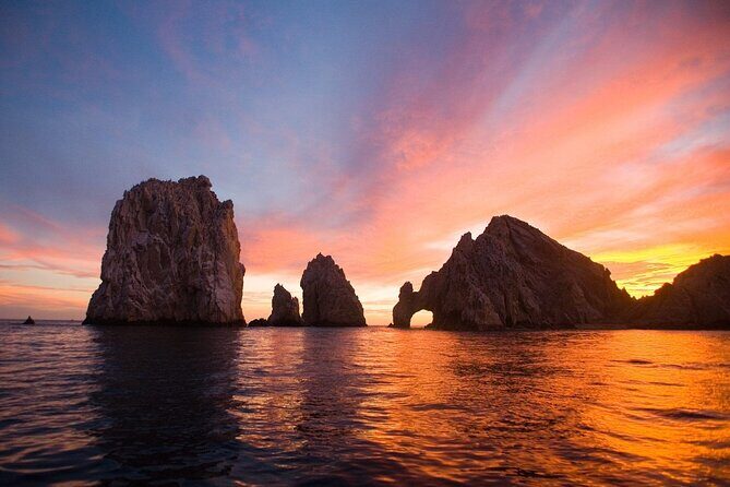 Los Cabos Private Yacht Whale Watching Tour, Snorkel and Drinks - FAQ