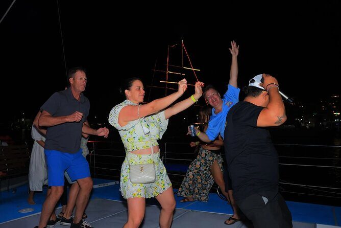 Los Cabos Sunset Catamaran Cruise with Open Bar & Light Snack - Who Will Love This Experience?