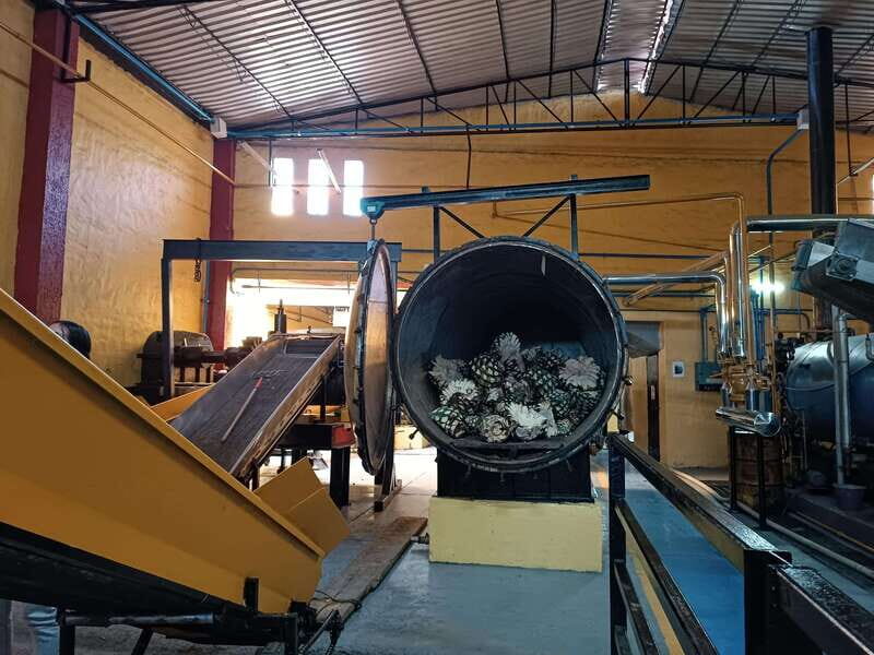 Lots of party: Have fun at "La Aguirreña" factory - FAQ