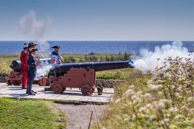 Louisbourg Fortress, Lighthouse and Cliffside Adventure - Who’s This Tour Best For?