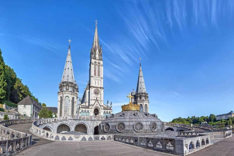 Lourdes: Full Day Private Walking Tour with Local Guide - Who Should Consider This Tour?
