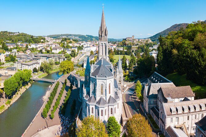 Lourdes Must-see Sites and Sanctuary Private Guided Tour - Key Points