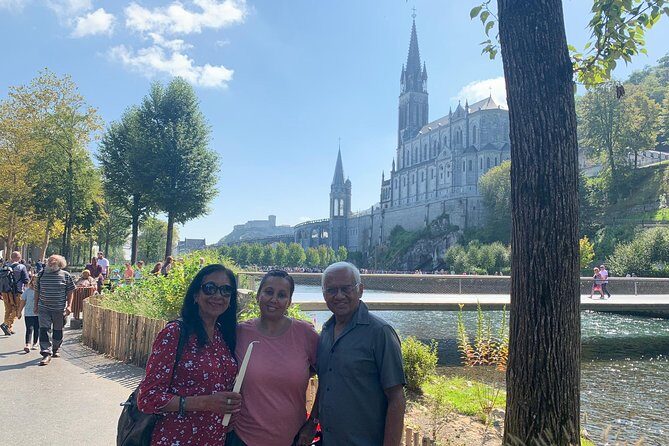 Lourdes Sanctuary tour- Catholic pilgrimage sanctuary - Guided Comfort and Personal Touch