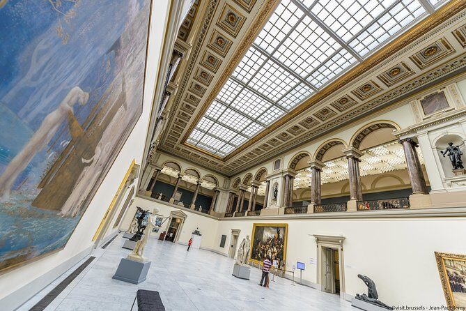 Louvre Museum Guided Tour with 1-Day Hop-On Hop-Off Bus Ticket - FAQ