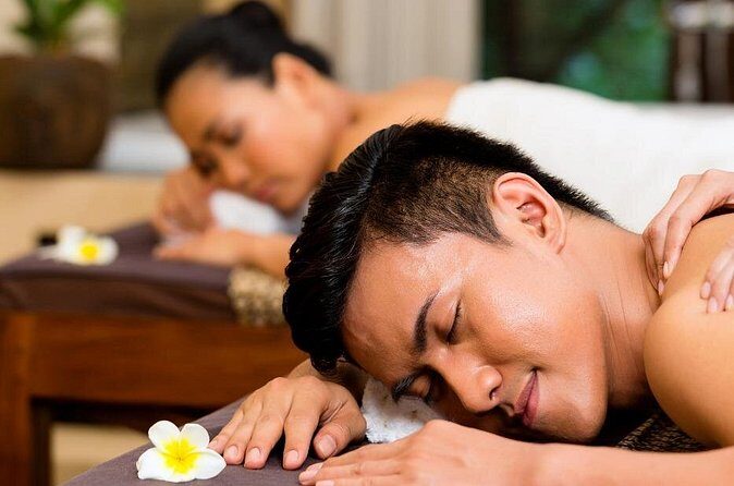 Lover`s Lane 75-Minute Couples Massage Package - In The Sum Up