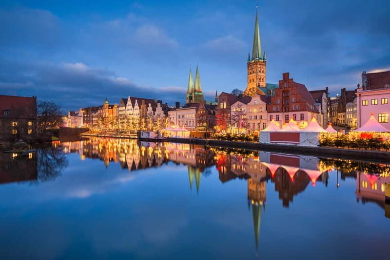 Lübeck: Christmas Market and Historical Walking Tour - Exploring Lübeck’s Christmas Charm