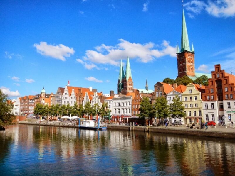 Lübeck: Old Town Highlights Private Walking Tour - A Closer Look at the Tour Experience