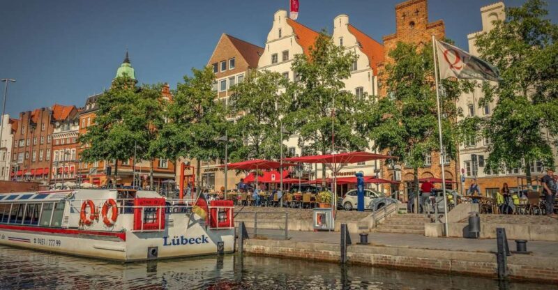 Lübeck: Private Historical and Architectural Walking Tour - Key Points