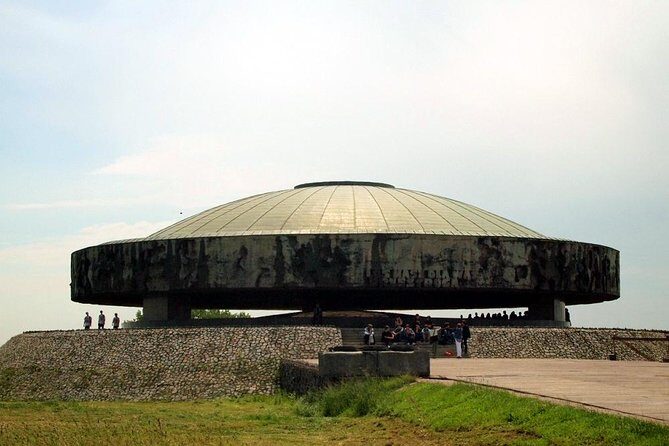 Lublin and Majdanek Small Group Tour from Warsaw with Lunch - How the Tour Unfolds