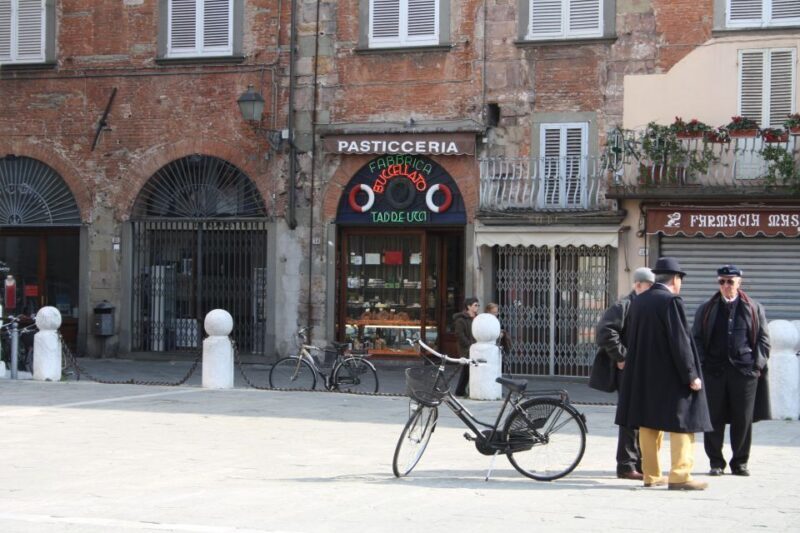 Lucca: bike tour & aperitivo - Key Points