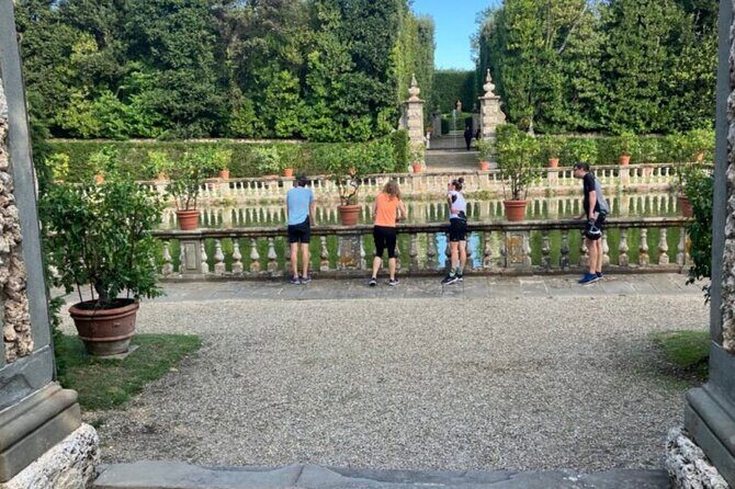 LUCCA E-BIKE -the cycle path and the rinassance villas - Key Points