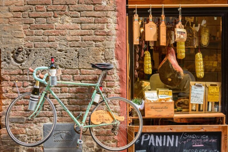 Lucca: Guided Food Walking Tour with Tastings - Key Points