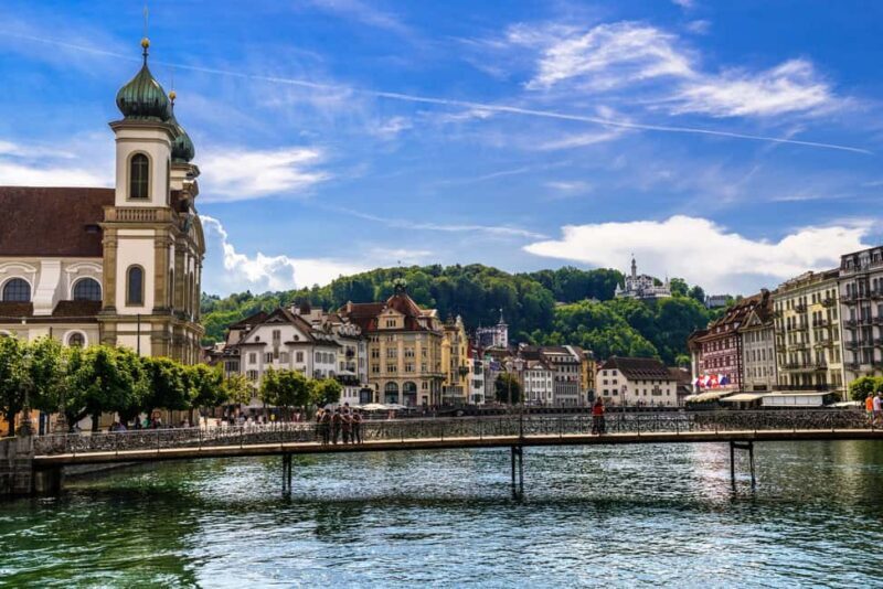 Lucerne: Chocolate Tasting and Walking Tour with a Local - Discovering Lucerne in a Sweet New Way