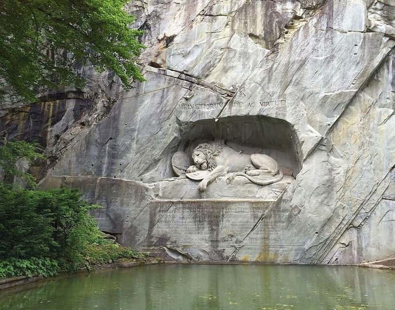 Lucerne: One-Hour Classic City Walk with Hotel Pickup - What to Expect from the Tour