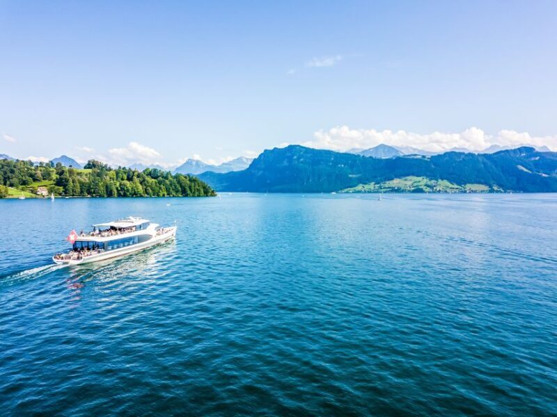 Lucerne: Scenic Cruises on the Panorama-Yacht Saphir - The Sum Up
