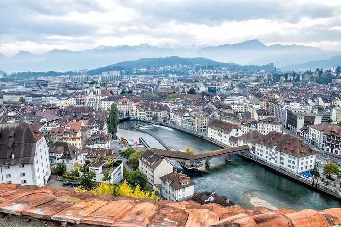 Lucerne small group walking tour and Lake Cruise from Basel - FAQs
