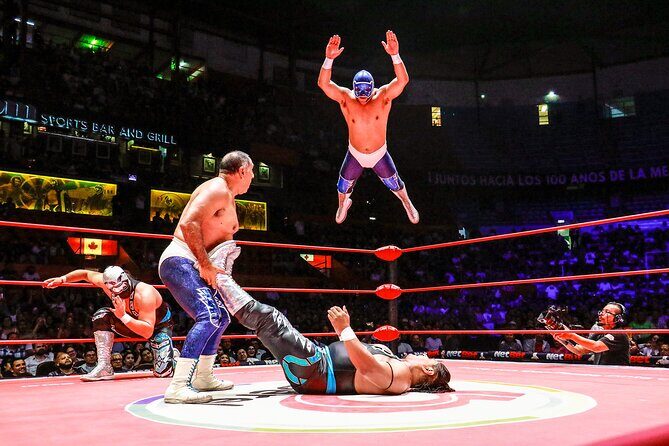 Lucha Libre Tour: guide by professional lucha libre wrestler - A Close Look at the Tour Experience
