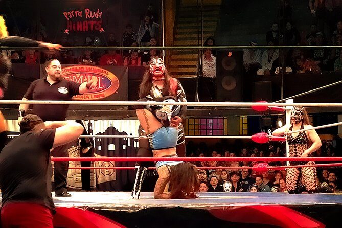 Lucha Libre wrestling show, tacos and beer with artist - Key Points