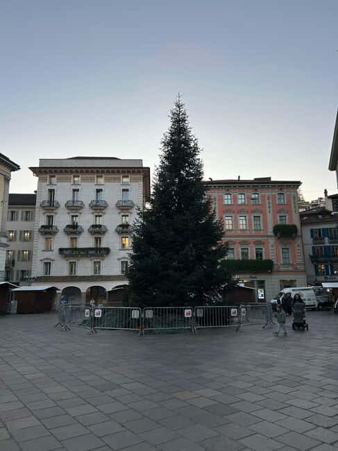 Lugano: a walking tour among the Christmas lights - Key Points