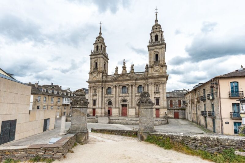 Lugo: Cathedral of Santa Maria Entry Ticket and Audio Guide - Practical Details and Accessibility