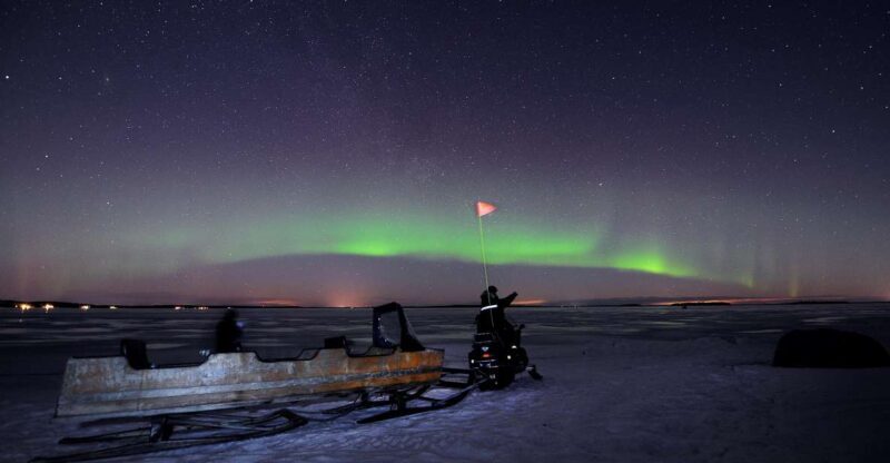 Luleå : Northern Lights Tour on a Snowmobile drawn Sled - The Aurora Chase: Can You Guarantee a Sight?