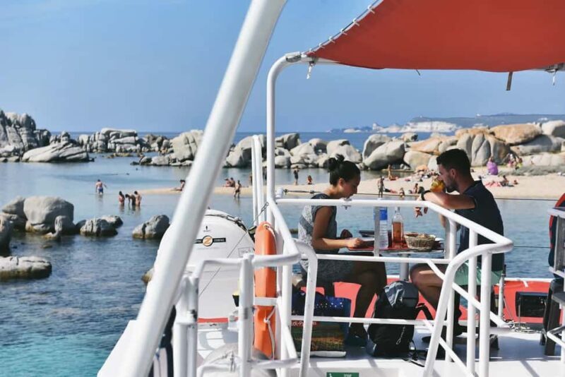 Lunch of lobster pasta in a cove in the Lavezzi Islands - Key Points