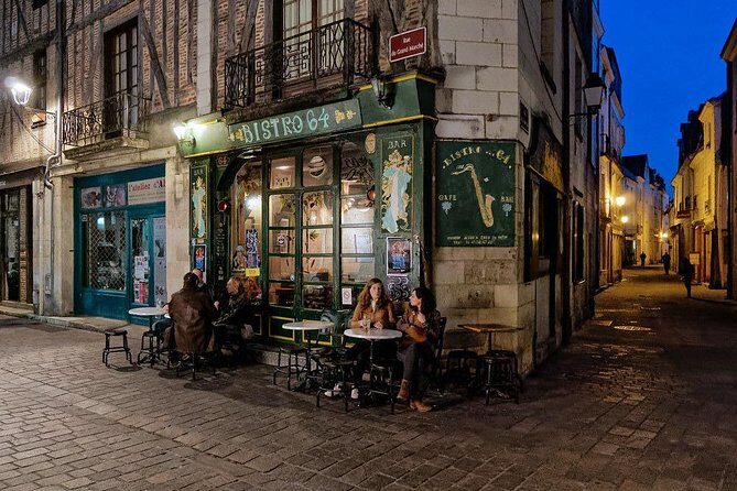 Lunchtime Food Tour of Tours - Key Points