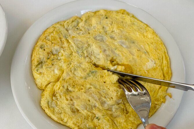 Lunchtime Tapas Tour in the Eixample with The Barcelona Taste - Who Should Consider This Tour?