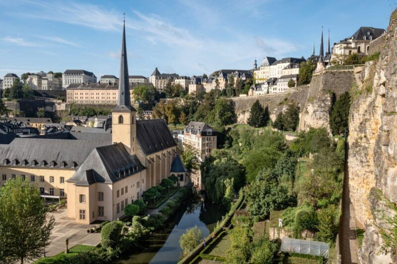 Luxembourg: City Bus Tour with Audio Guide and Headphones - The Practical Experience