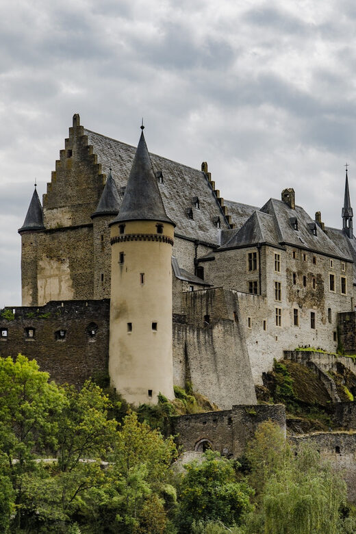 Luxembourg: Express Walk with a Local in 60 minutes - Luxembourg: Express Walk with a Local in 60 minutes