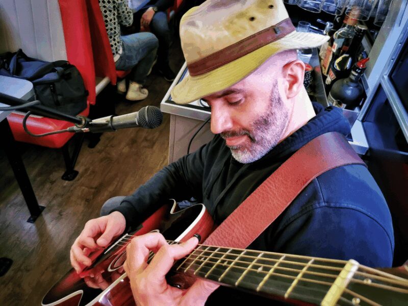 Luxembourg: Italian-Style Dinner in a Vintage Bus - A Closer Look at the Experience